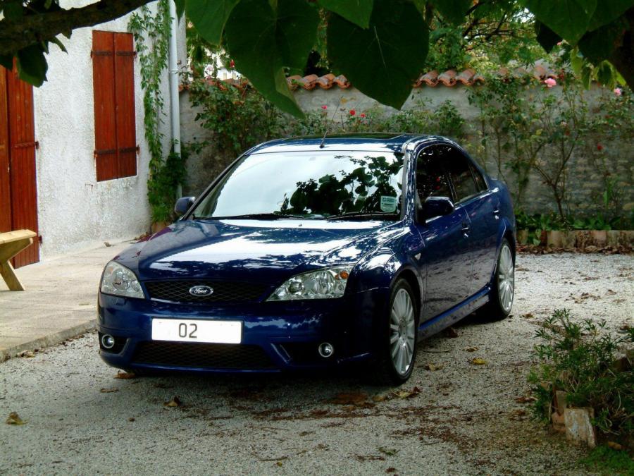  Ford Mondeo ST220 Sedan 2002 года  (UK) (фото 6 из 6)